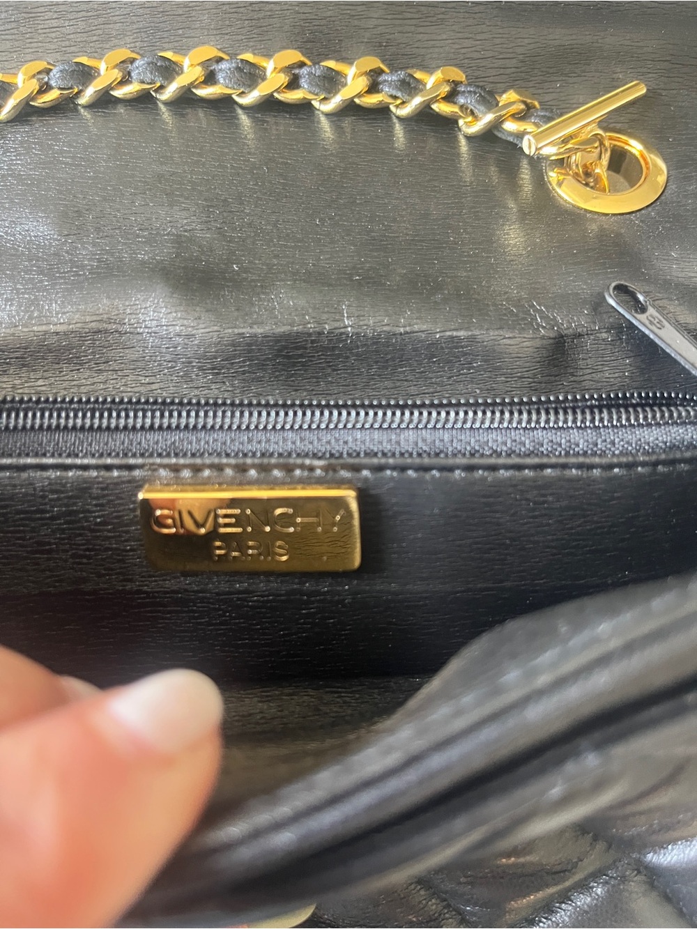 Givenchy Black Quilted Crossbody Bag with Gold Chain- VeryGood Condition - Picture 9 of 16